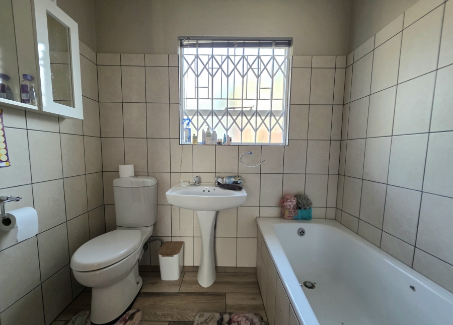 3 Bedroom Property for Sale in Flamingo Park Free State